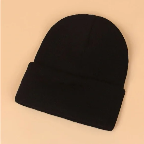 Minimalistic Black Brooklyn Twenty Beanie OS New - Picture 2 of 4